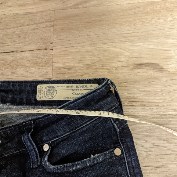 As new, Diesel "Gracey" low rise skinny jeans, size 25x32, paid $165 - Picture 8 of 8